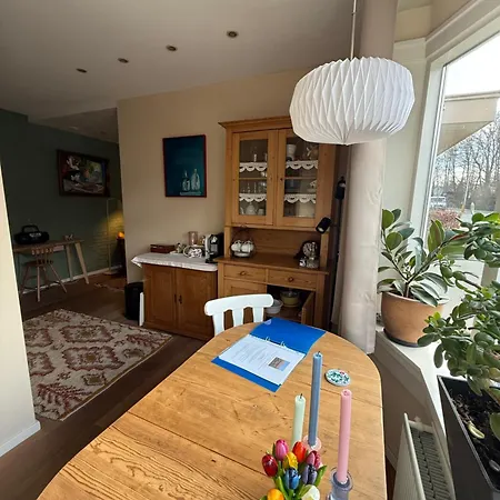 Bij Flora Bed & Breakfast